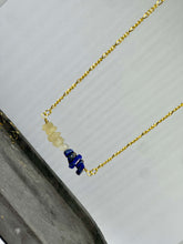 Load image into Gallery viewer, Crème Sodalite - Neckloops
