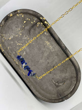 Load image into Gallery viewer, Crème Sodalite - Neckloops