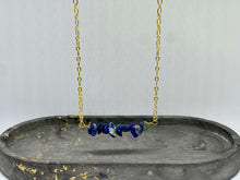 Load image into Gallery viewer, Crème Sodalite - Neckloops