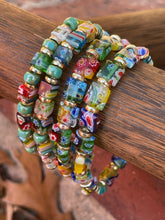 Load image into Gallery viewer, Beaded Stretch Bracelet - Square Floral Glass