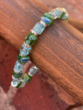 Load image into Gallery viewer, Beaded Stretch Bracelet - Greenies Square Floral Glass