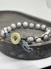 Load image into Gallery viewer, Knotted Bracelip - White and Gray
