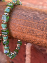 Load image into Gallery viewer, Beaded Stretch Bracelet - Greenies Square Floral Glass
