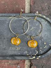 Load image into Gallery viewer, Halloween - Sparkle Pumpkin Hoops
