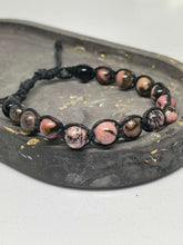 Load image into Gallery viewer, Knotted Bracelip - Black and Pink
